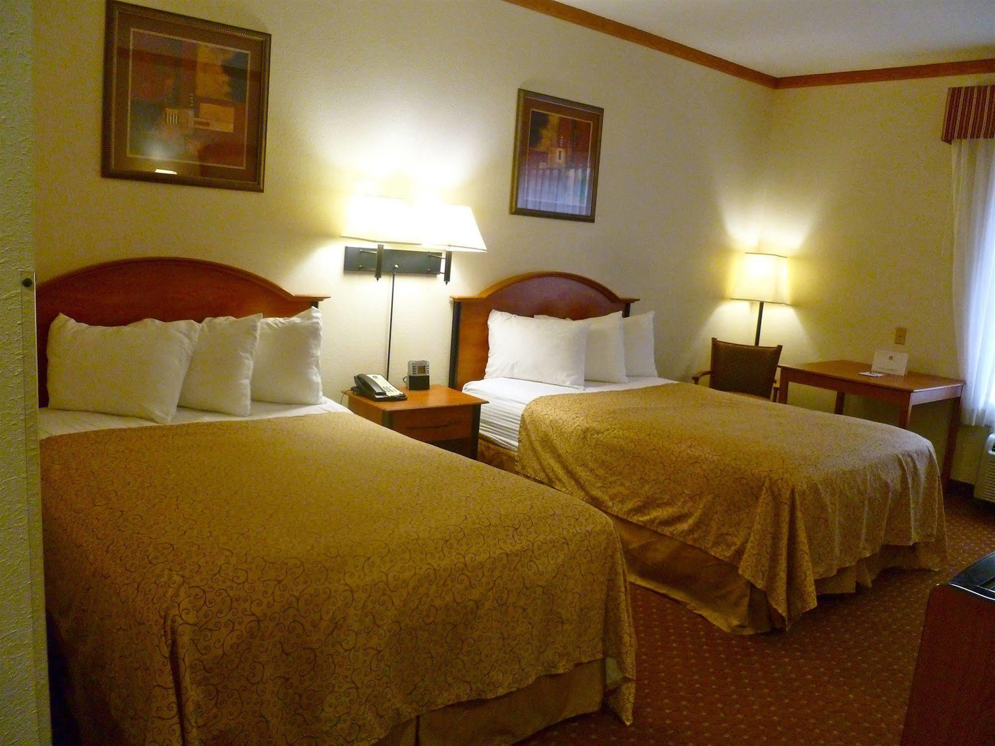 Baymont By Wyndham Hinesville Fort Stewart Area Exteriör bild