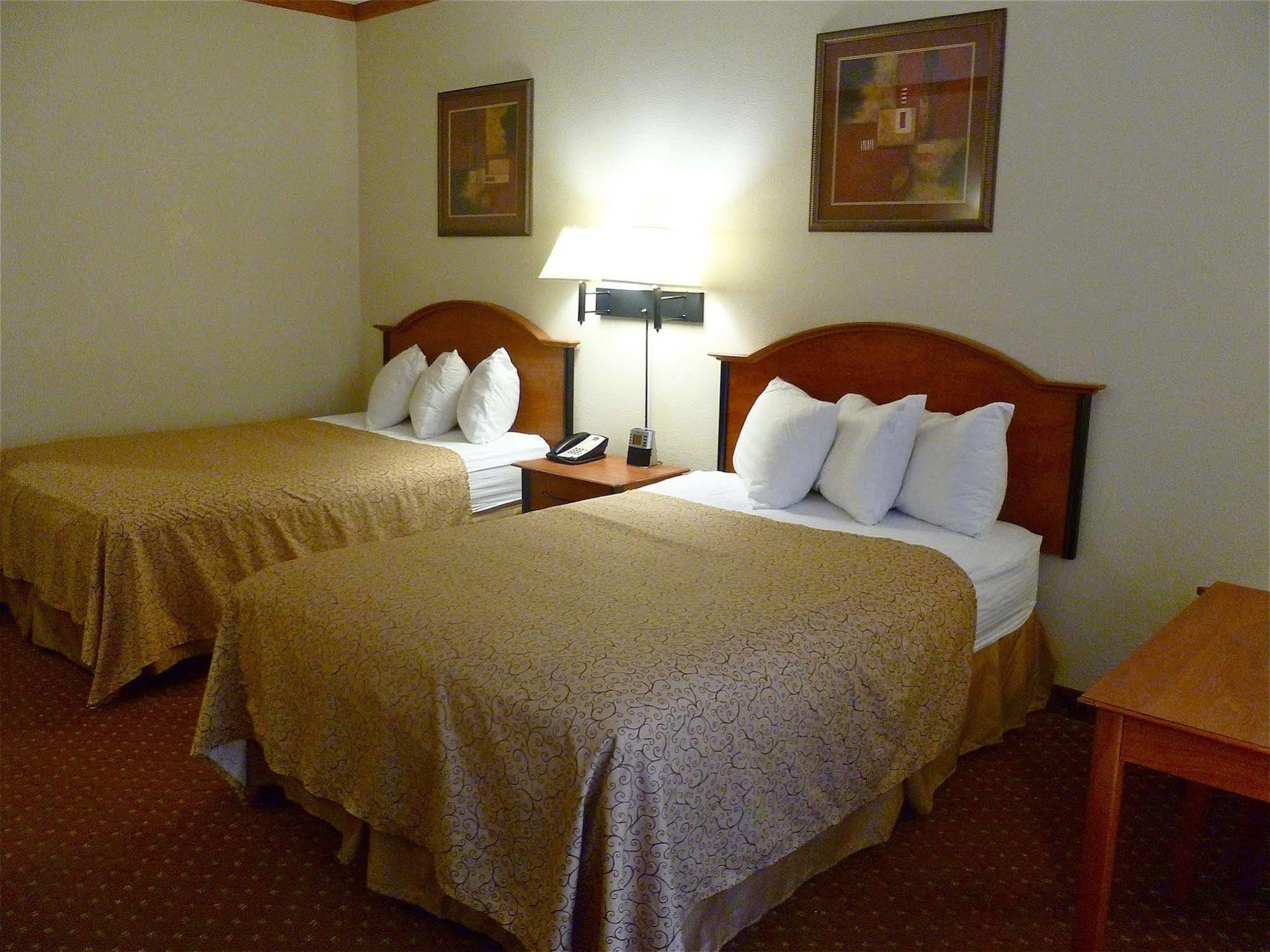 Baymont By Wyndham Hinesville Fort Stewart Area Exteriör bild