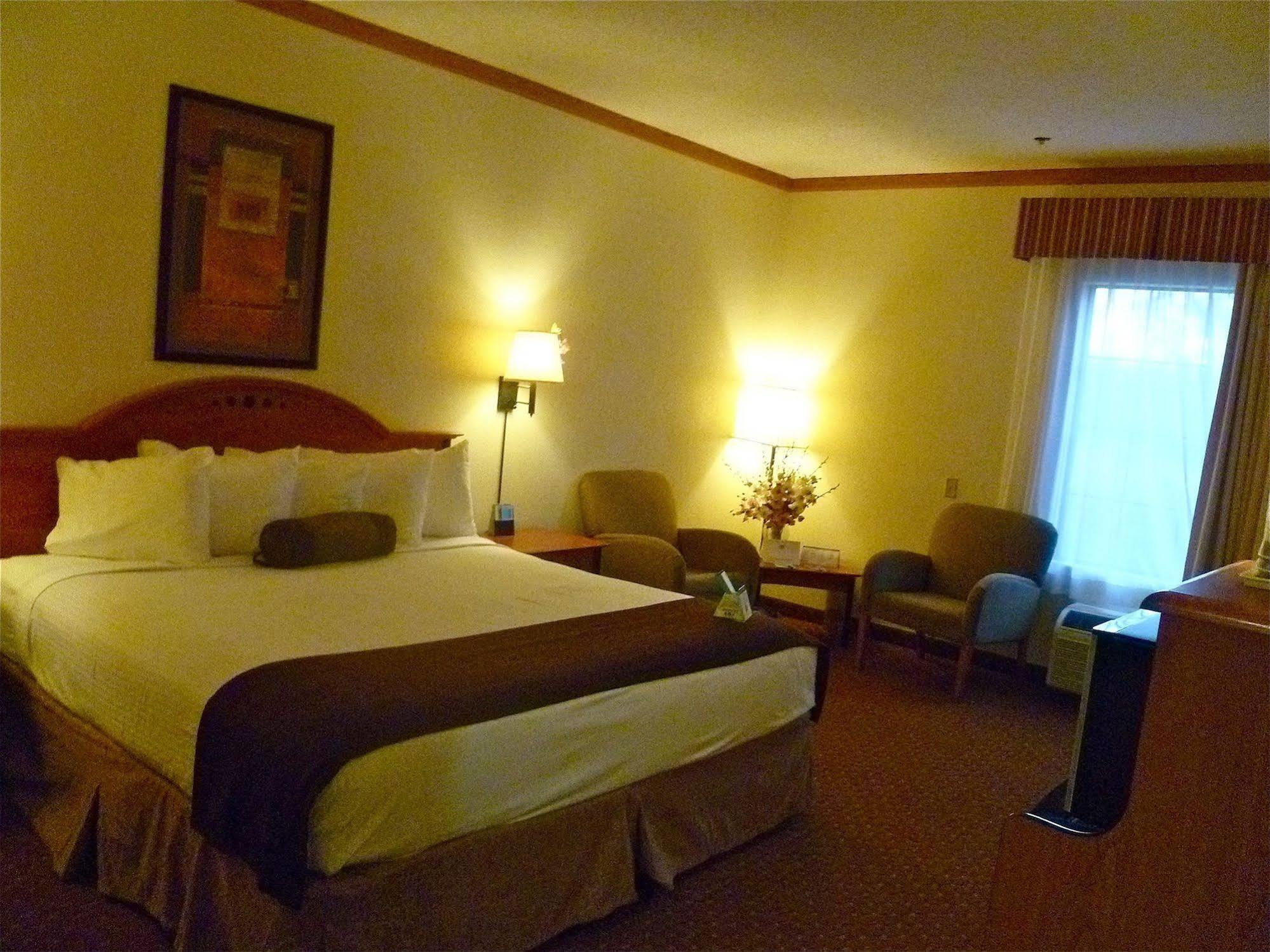 Baymont By Wyndham Hinesville Fort Stewart Area Exteriör bild