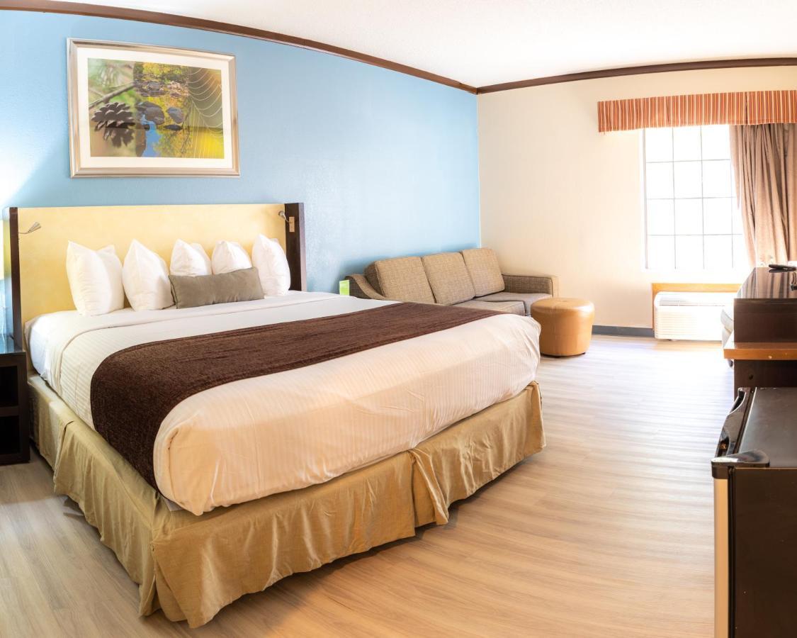 Baymont By Wyndham Hinesville Fort Stewart Area Exteriör bild