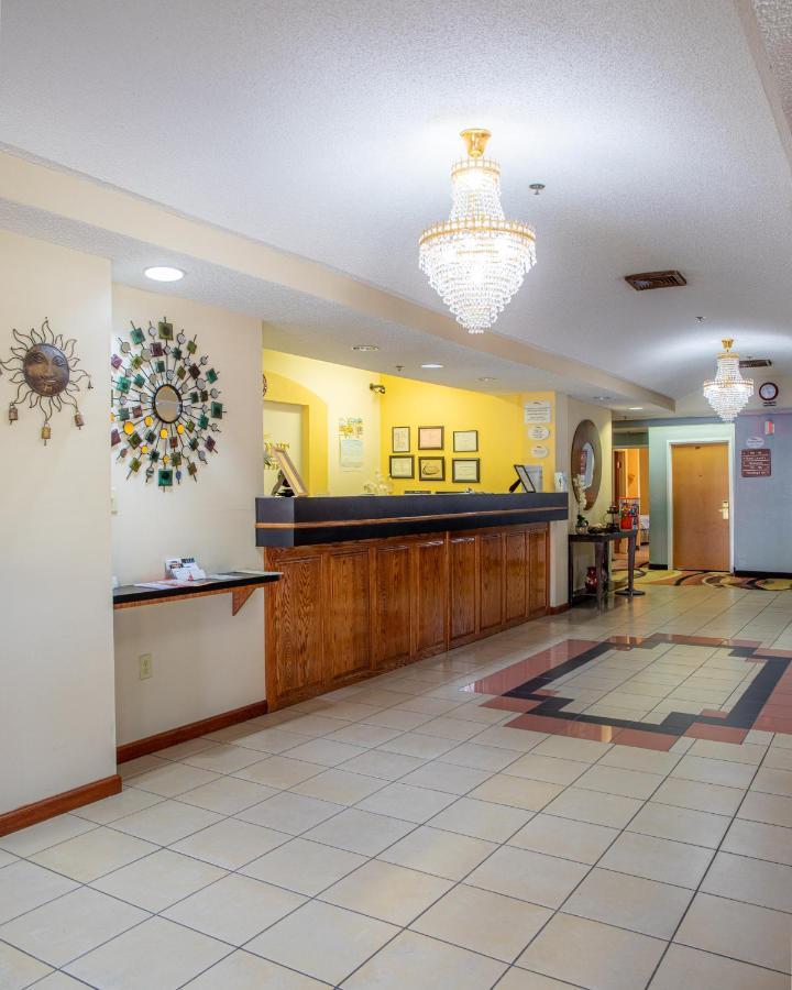 Baymont By Wyndham Hinesville Fort Stewart Area Exteriör bild